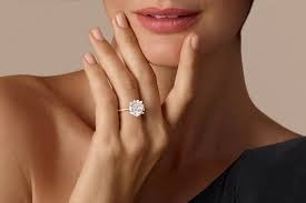 London Engagement Ring Trends Couples Are Choosing in 2026