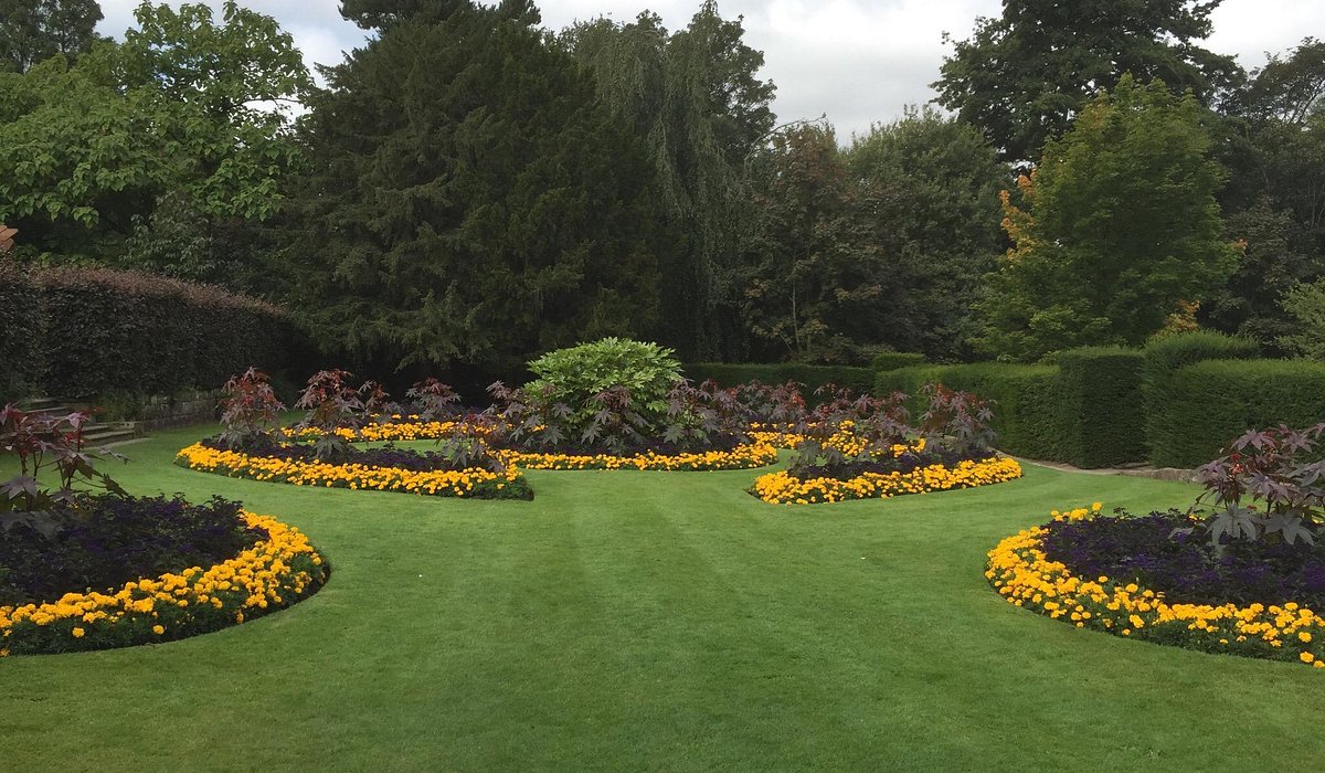 Warrington Garden Deserves